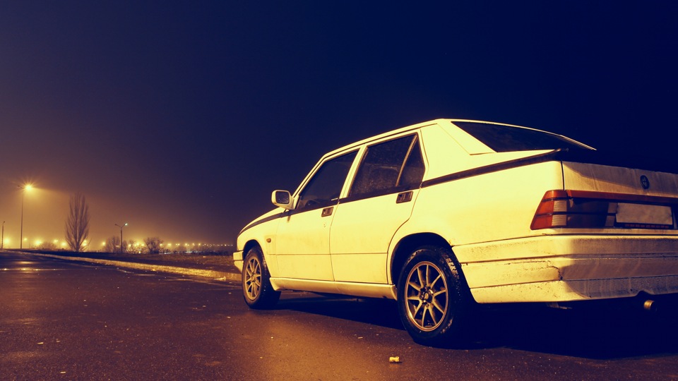 Alfa Romeo 75 1.6