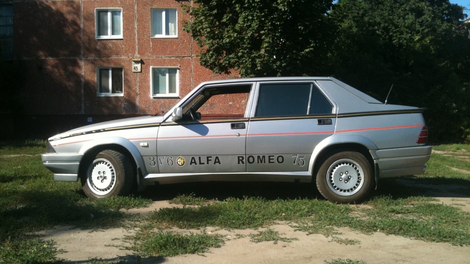 Alfa Romeo 75 1.8 Turbo