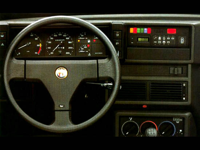 Alfa Romeo 75