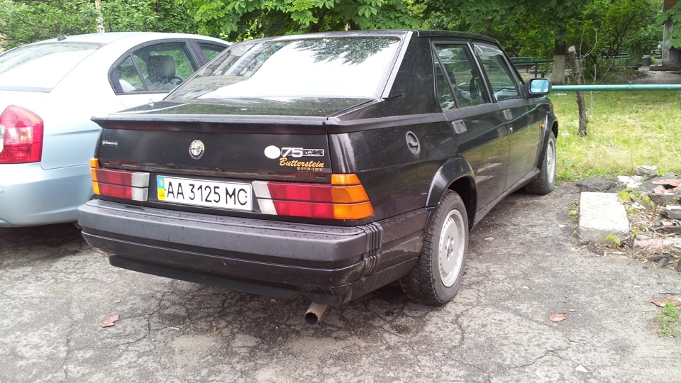 Alfa Romeo 75