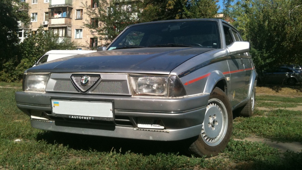 Alfa Romeo 75 2.0