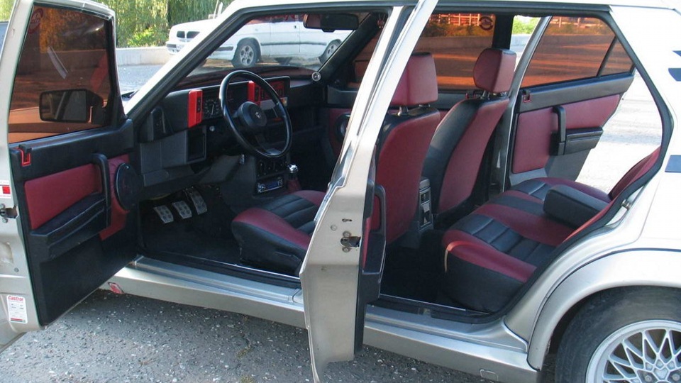 Alfa Romeo 75 2.0
