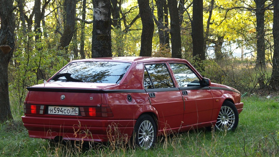 Alfa Romeo 75 3.0 v6