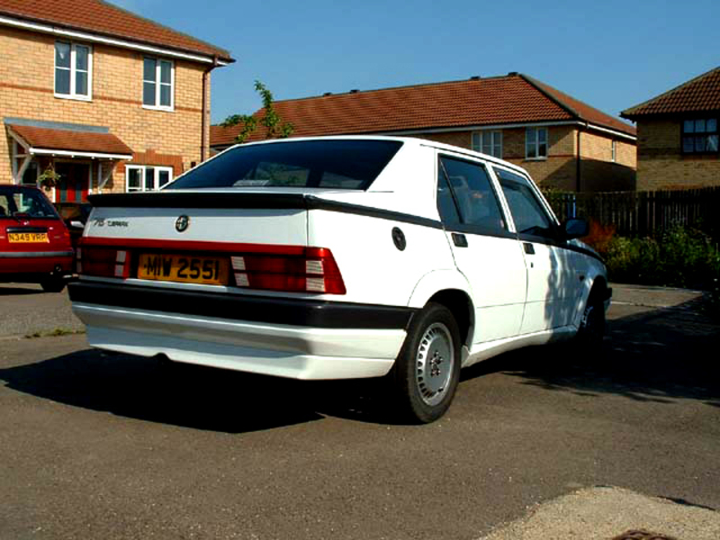 Alfa Romeo 75 3.0 v6 Alfa Romeo 75 3.0 v6