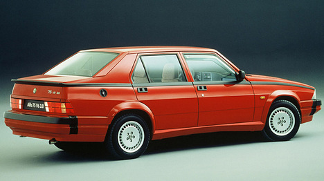 Alfa Romeo 75 3.0