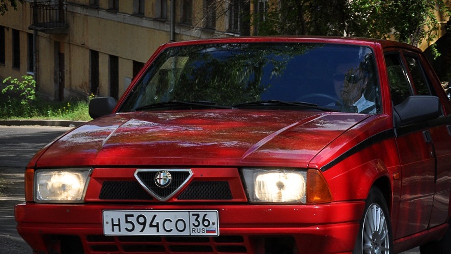 Alfa Romeo 75 3.0 Alfa Romeo 75 3.0