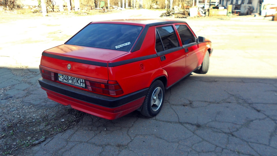 Alfa Romeo 75 3.0