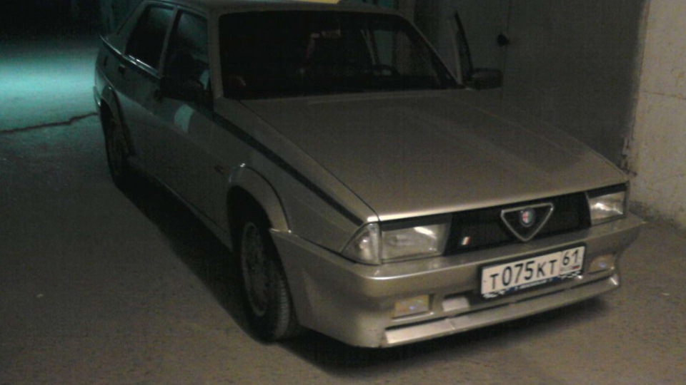 Alfa Romeo 75 IE
