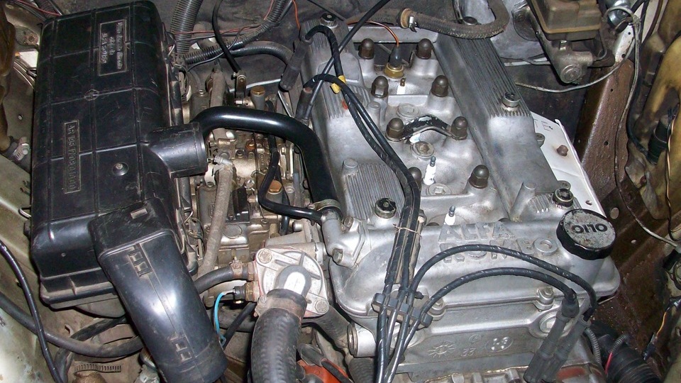 Alfa Romeo 75 IE
