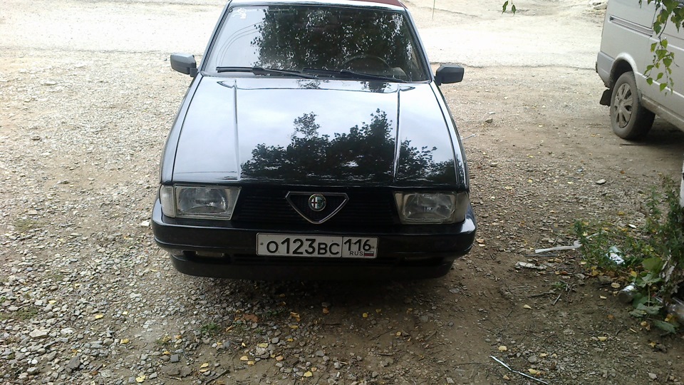 Alfa Romeo 75 Quadrifoglio