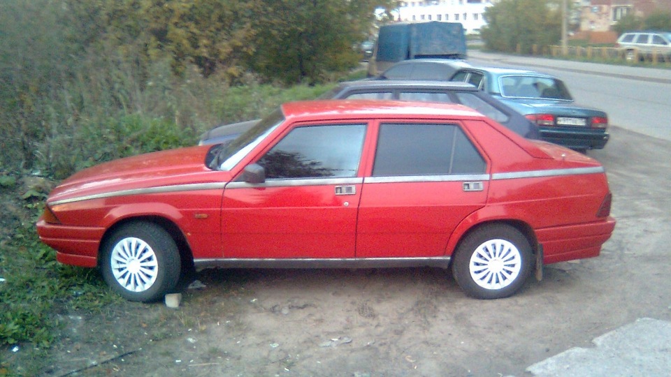 Alfa Romeo 75 TS