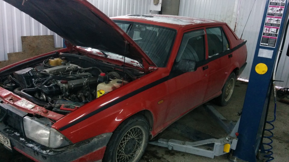 Alfa Romeo 75 TS