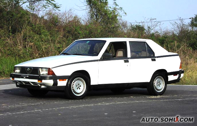 Alfa Romeo 75 Turbo