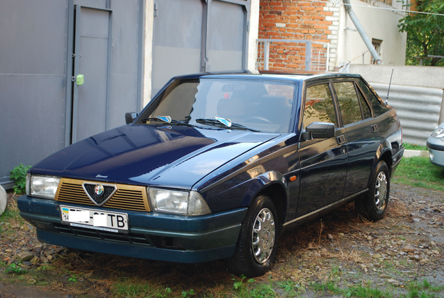 Alfa Romeo 75 Twin Spark