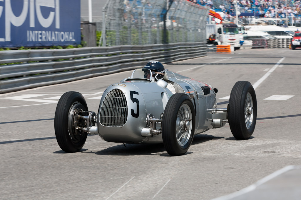 Alfa Romeo 8C 35