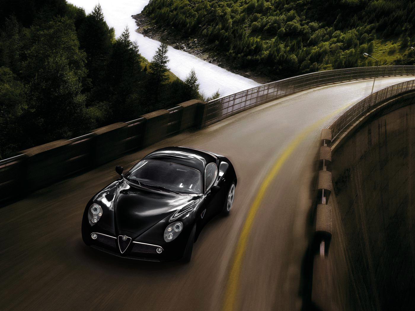 Alfa Romeo 8C Black