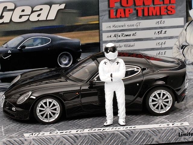 Alfa Romeo 8C Black