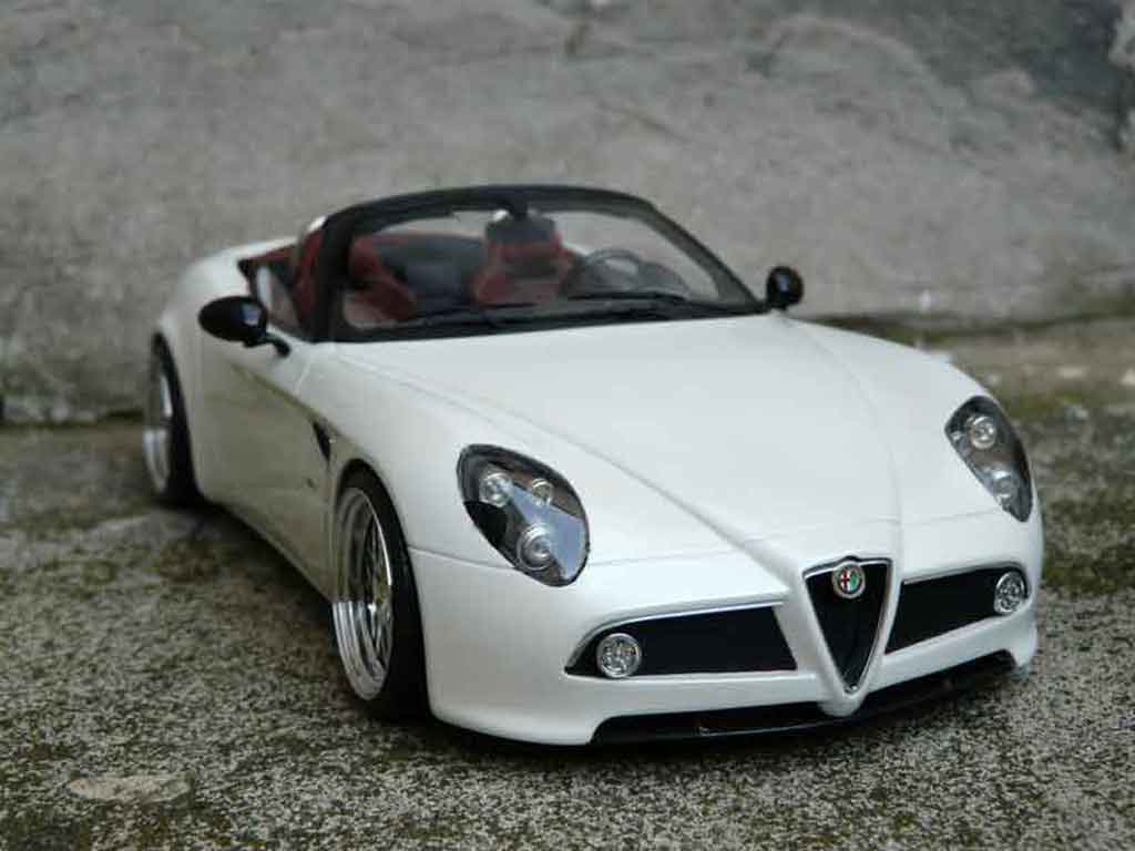 Alfa Romeo 8C Competizione Spider