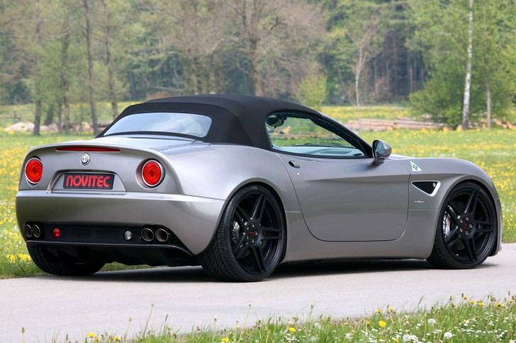 Alfa Romeo 8C Competizione Spider