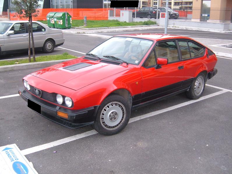 Alfa Romeo Alfetta saloon
