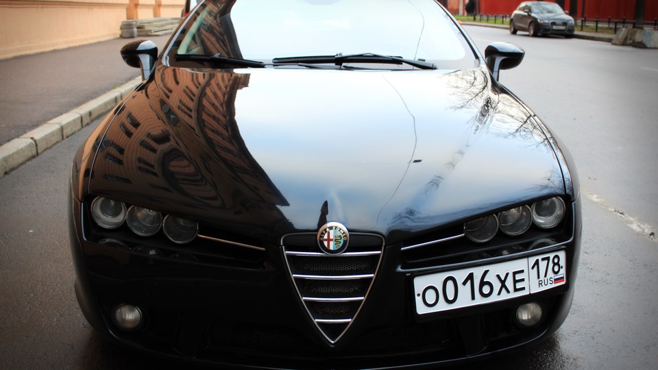 Alfa Romeo Brera black