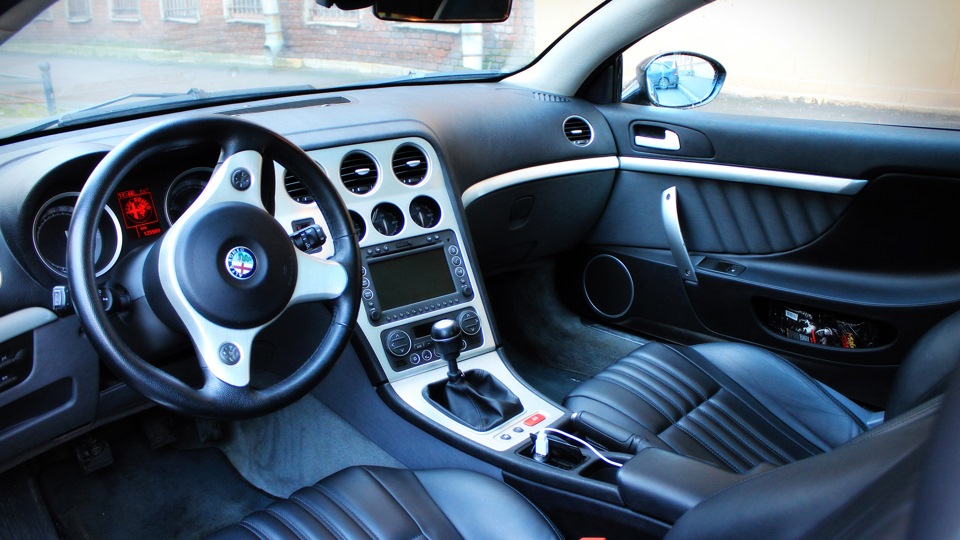 Alfa Romeo Brera black