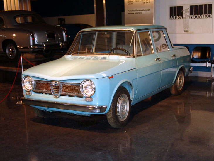 Alfa Romeo Dauphine