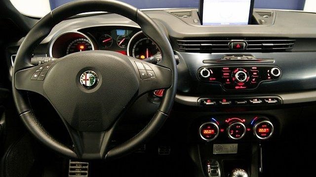 Alfa Romeo Giulietta 5 door Hatchback