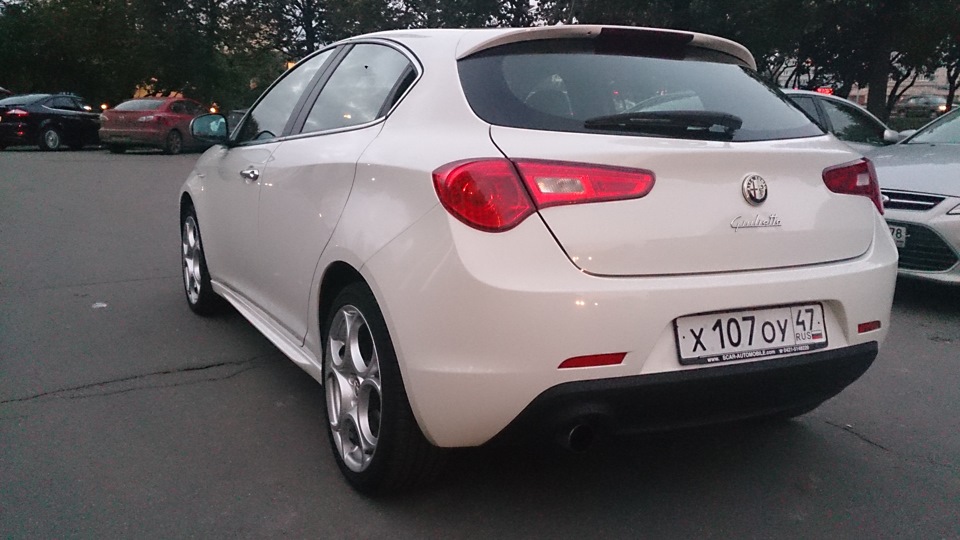 Alfa Romeo Giulietta Hatchback Special Edition 1.6 JTDM-2 Collezione 5dr