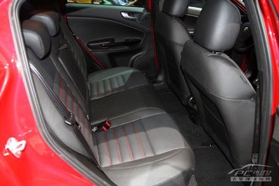 Alfa Romeo Giulietta red