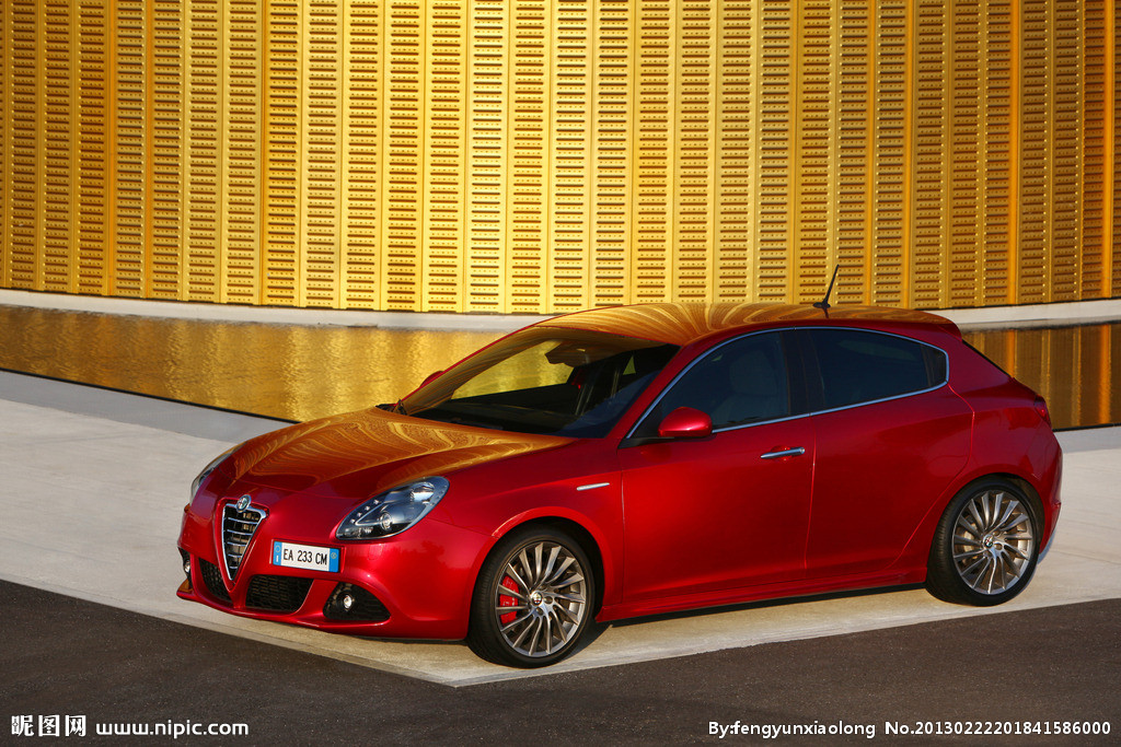 Alfa Romeo Giulietta red