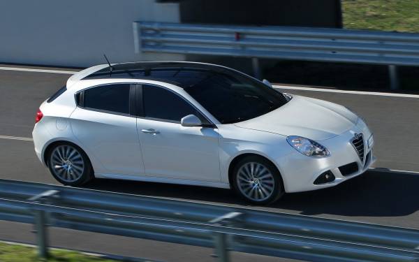 Alfa Romeo Giulietta white