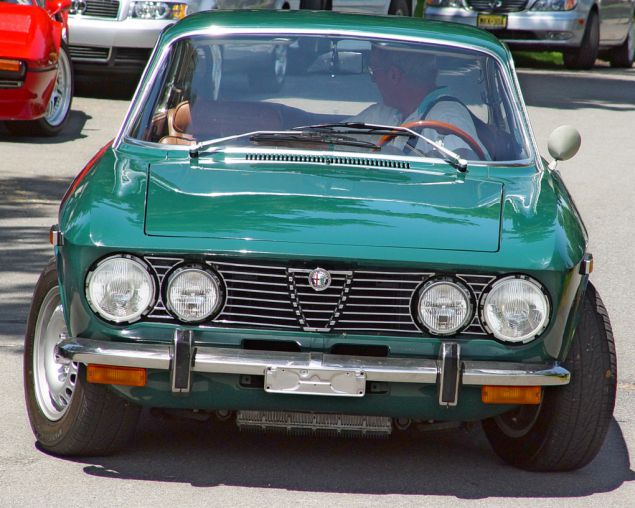 Alfa Romeo 2000 GT Veloce