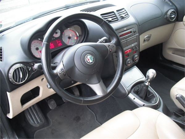 Alfa Romeo GT 1.9 JTD