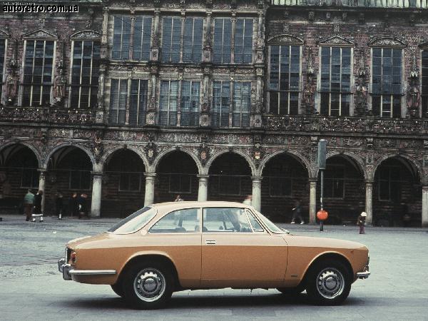 Alfa Romeo GT 1300 Junior