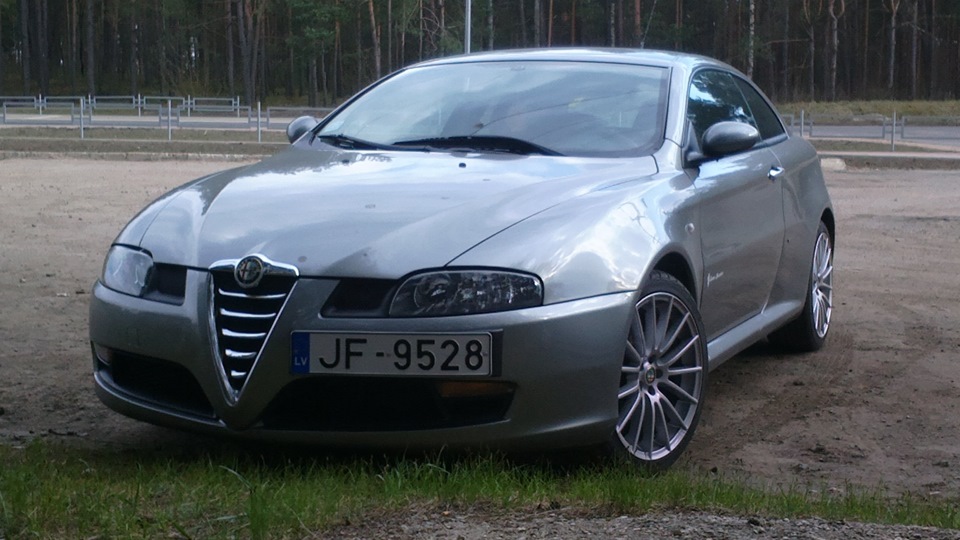Alfa Romeo GT 2.0