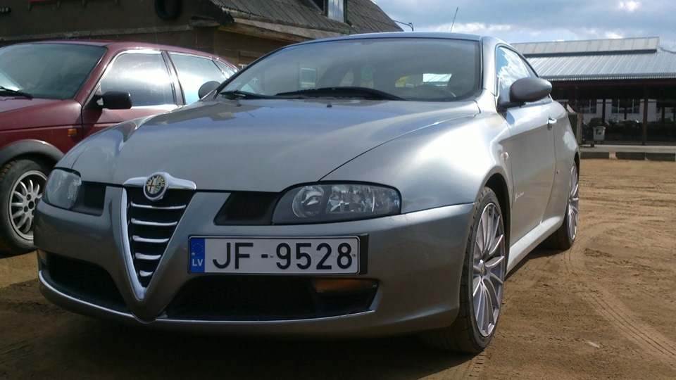 Alfa Romeo GT 2.0