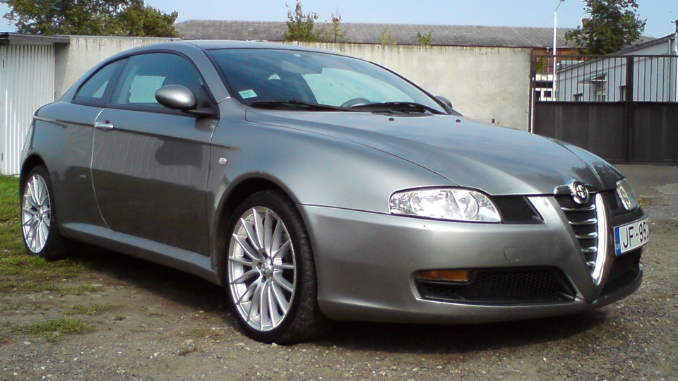 Alfa Romeo GT 2.0