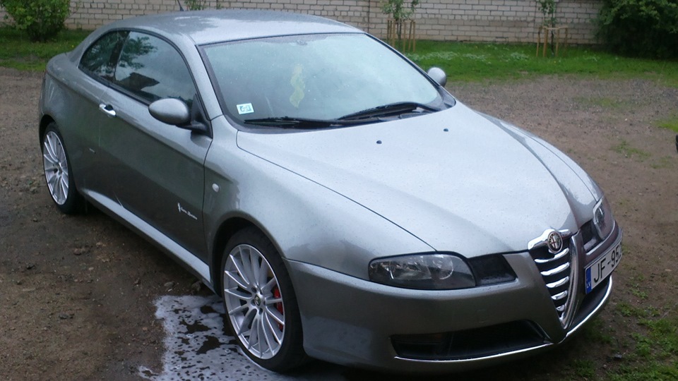 Alfa Romeo GT 2.0