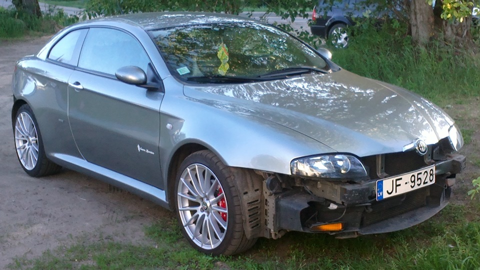 Alfa Romeo GT 2.0