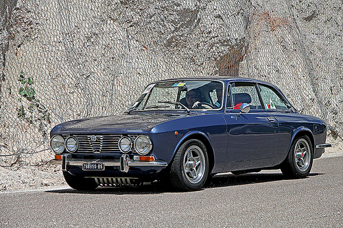 Alfa Romeo GT 2000