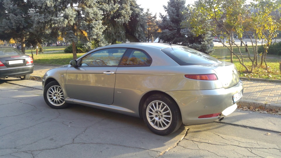 Alfa Romeo GT 3.7