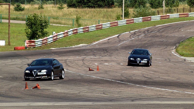 Alfa Romeo GT black