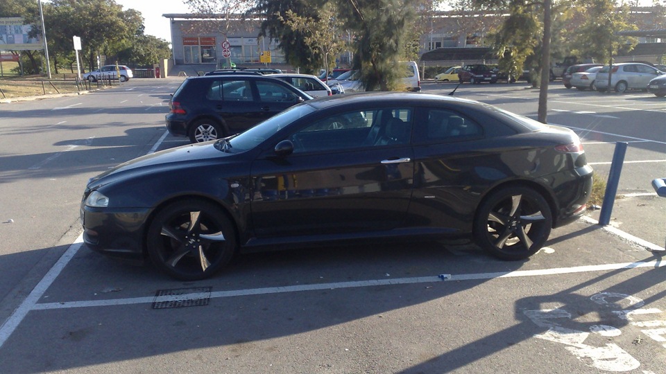 Alfa Romeo GT JTD Alfa Romeo GT JTD