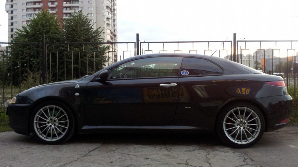 Alfa Romeo GT Lusso