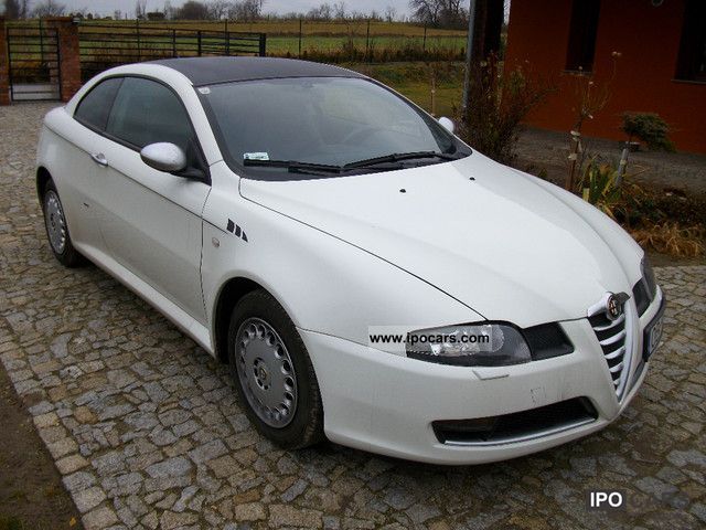 Alfa Romeo GT white Alfa Romeo GT white