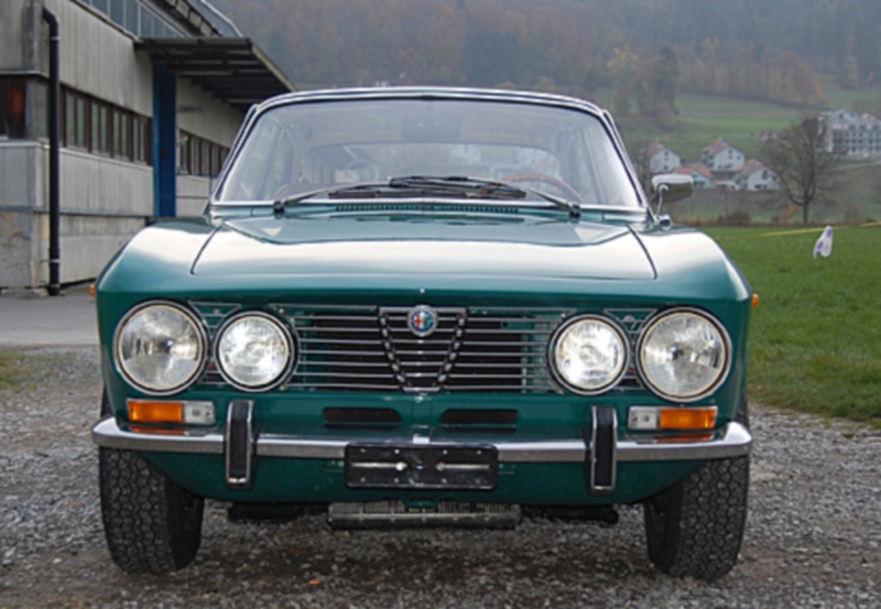 Alfa Romeo GTV 2000