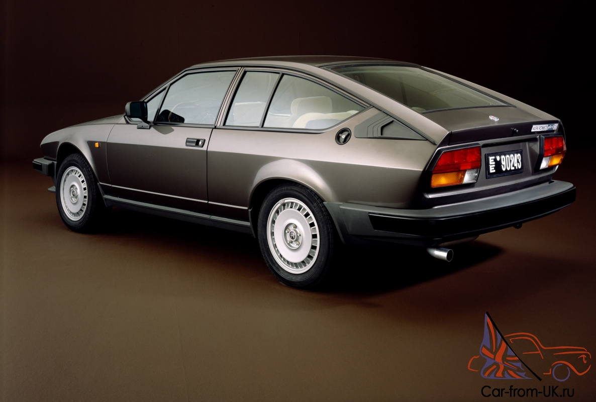 Alfa Romeo GTV 6 Alfa Romeo GTV 6