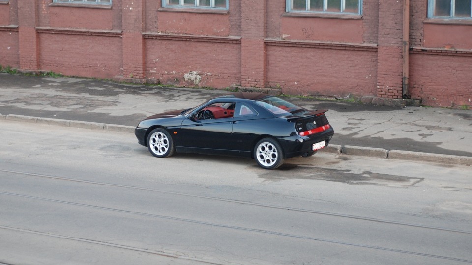 Alfa Romeo GTV 916