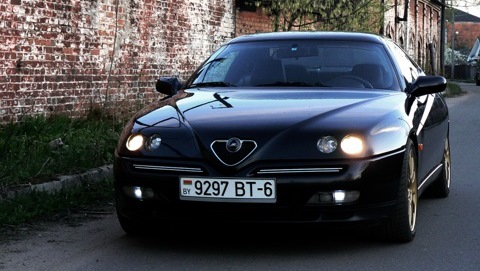 Alfa Romeo GTV 916